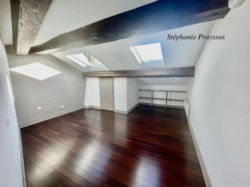 Appartement - 149 m² - 7 pièces