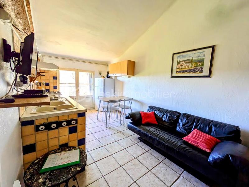 Appartement - 760 m² - 24 pièces