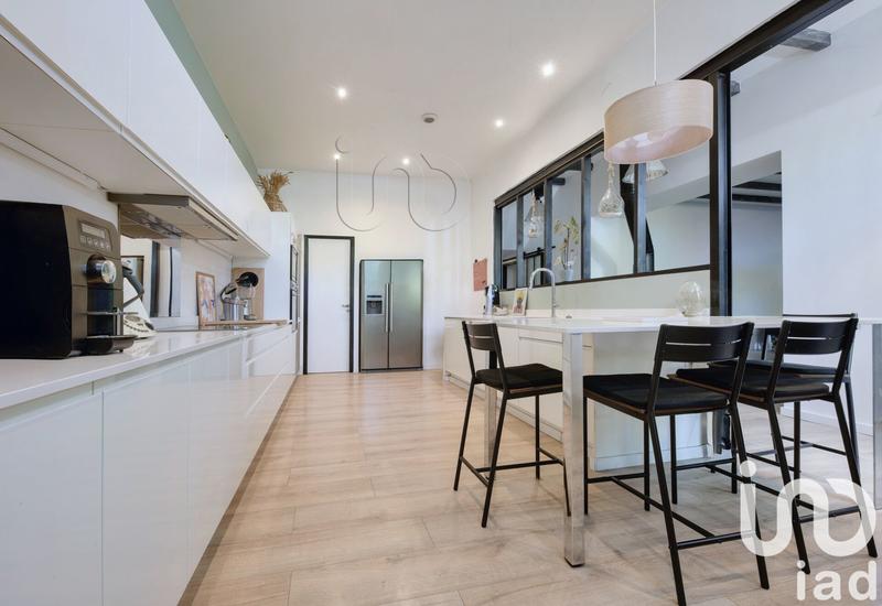 Maison - 315 m² - 10 pièces