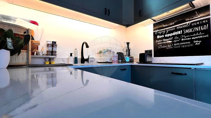 Appartement - 80 m² - 4 pièces