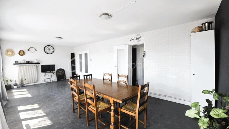 Appartement - 111 m² - 6 pièces