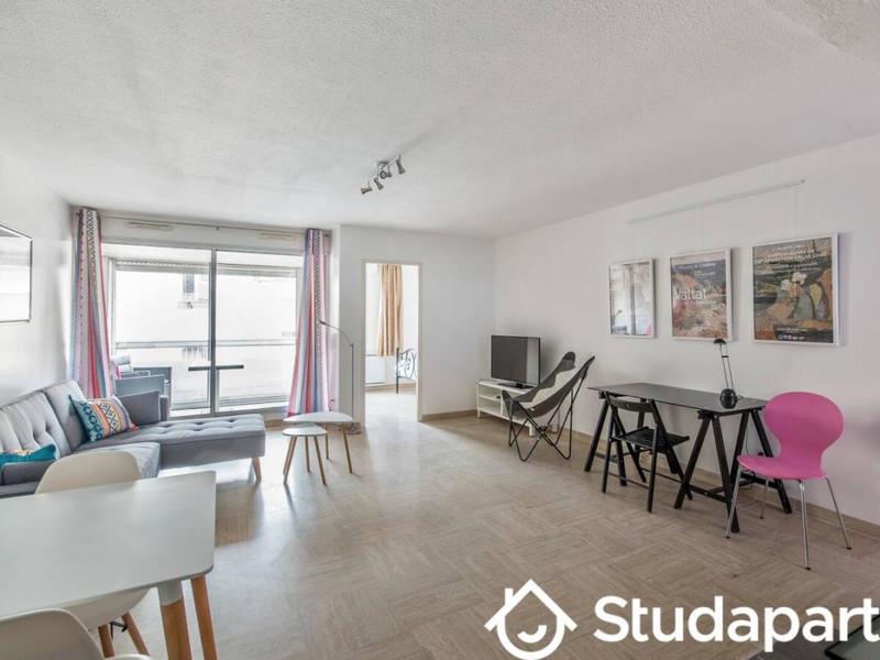 Chambre - 12 m² - 1 pièce