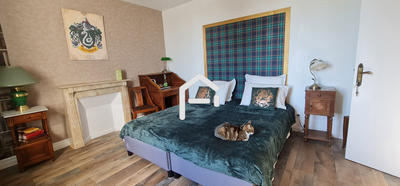 Maison - 260 m² - 10 pièces