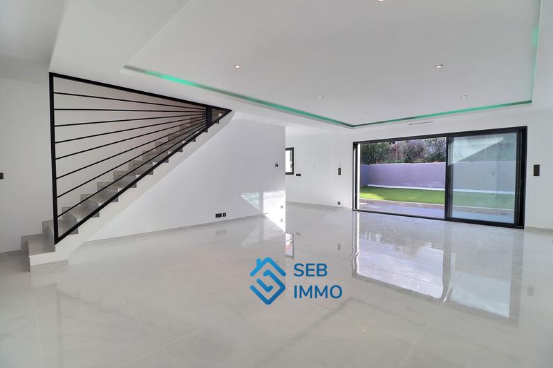 Maison - 118 m² - 4 pièces