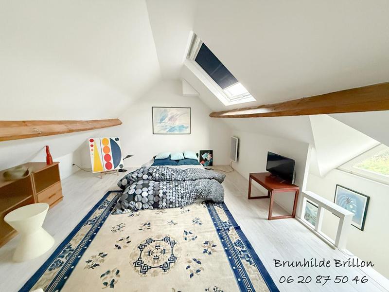 Maison - 205 m² - 10 pièces