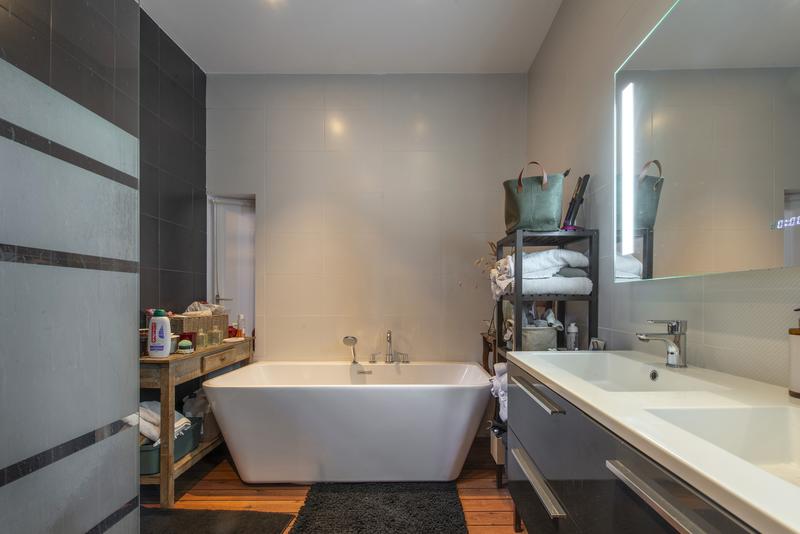 Maison - 192 m² - 7 pièces