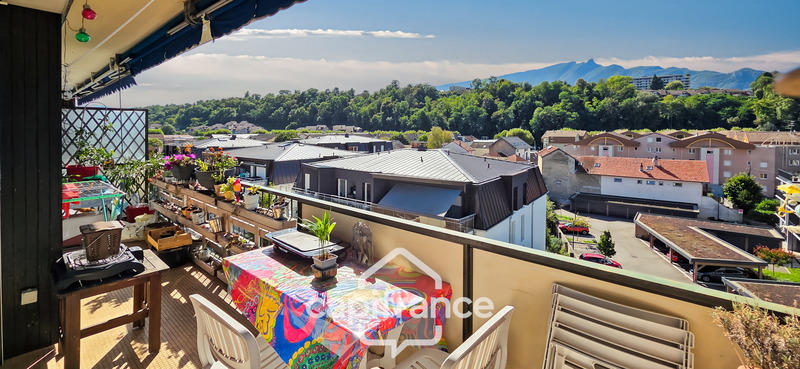 Appartement - 90 m² - 4 pièces