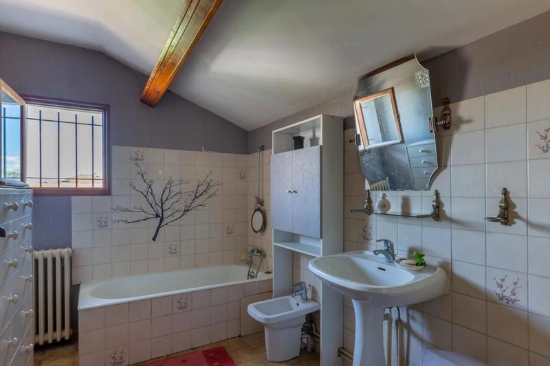 Maison - 215 m² - 9 pièces