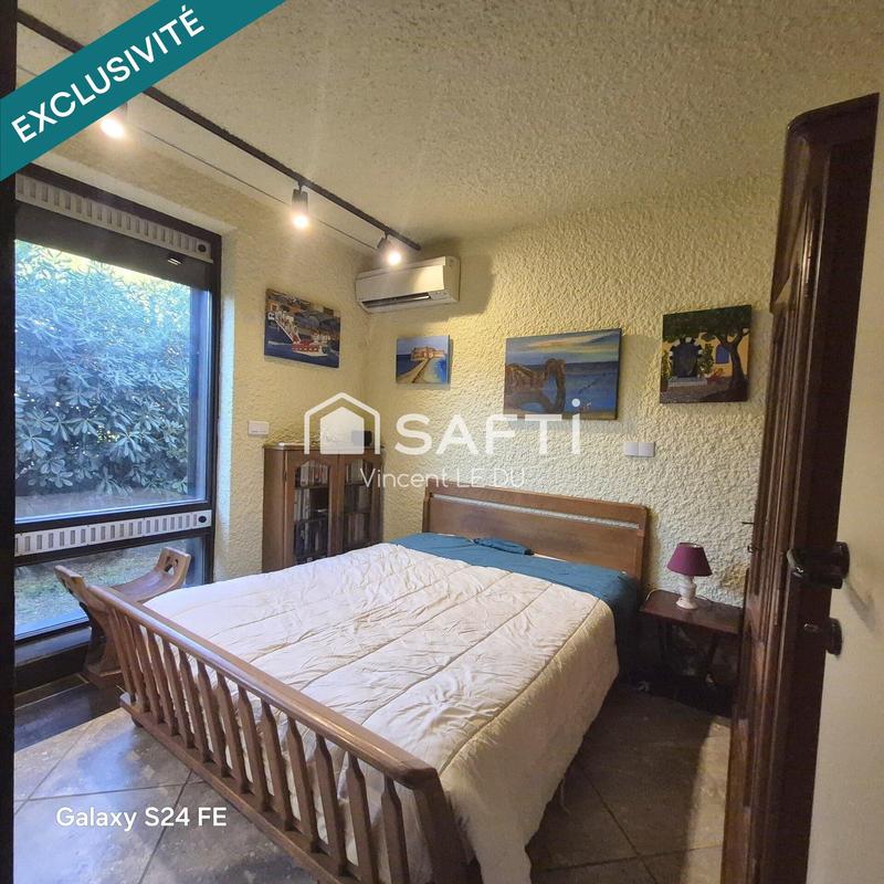 Villa - 201 m² - 10 pièces