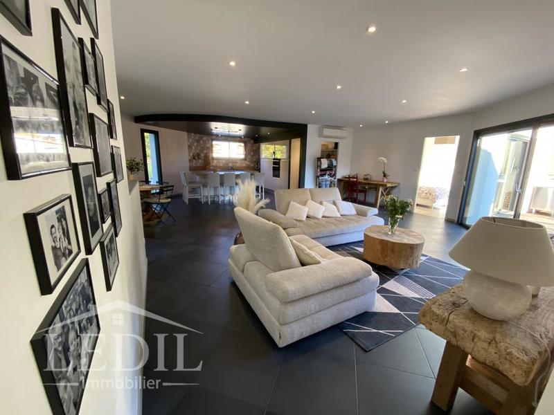 Maison - 146 m² - 5 pièces