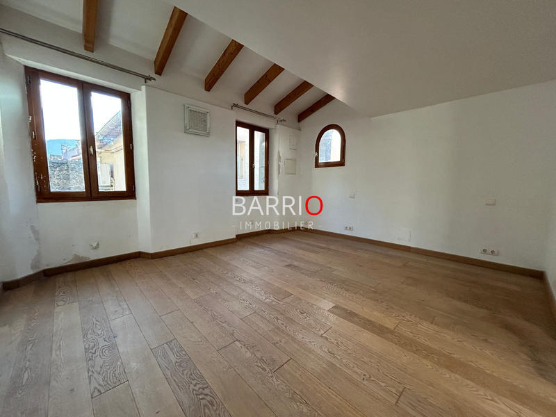 Appartement - 86 m² - 4 pièces