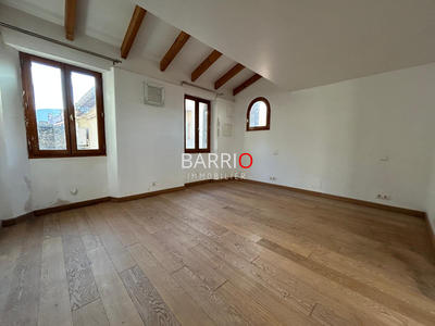 Appartement - 86 m² - 4 pièces