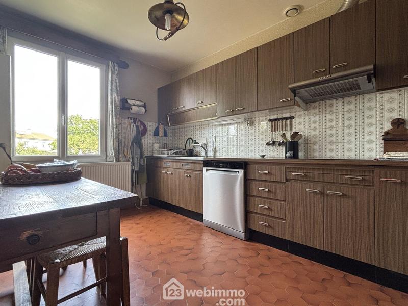 Maison - 206 m² - 11 pièces