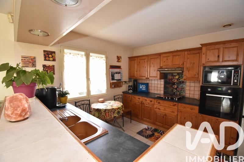 Maison - 212 m² - 8 pièces