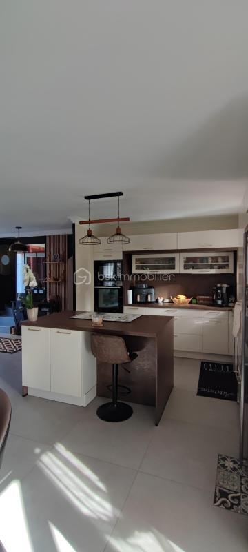 Maison traditionnelle - 99 m² - 4 pièces