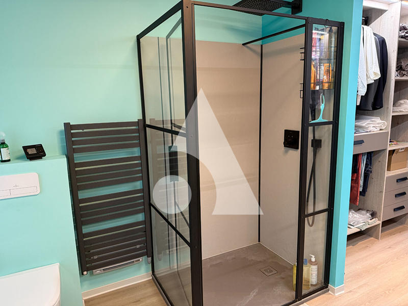 Maison - 230 m² - 10 pièces