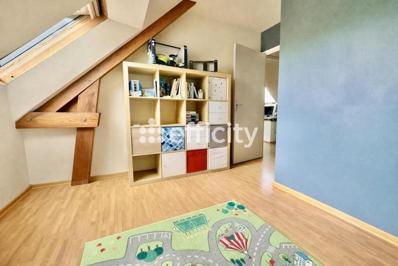 Pavillon - 125 m² - 7 pièces