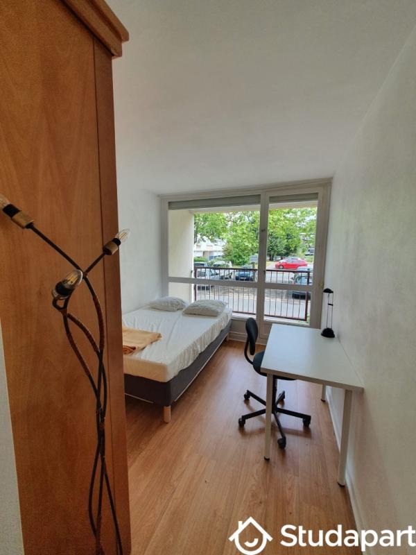 Chambre - 12 m² - 1 pièce