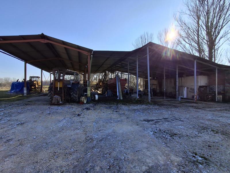 Maison traditionnelle - 243 m² - 9 pièces