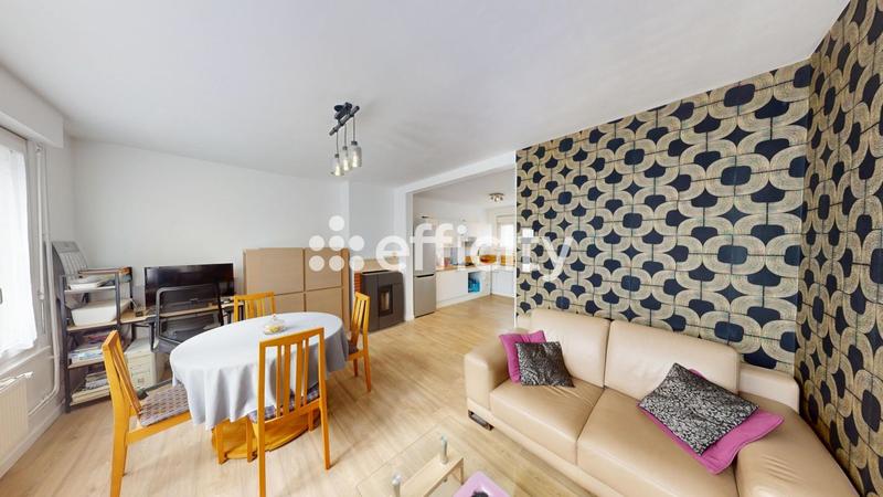 Maison - 85 m² - 5 pièces