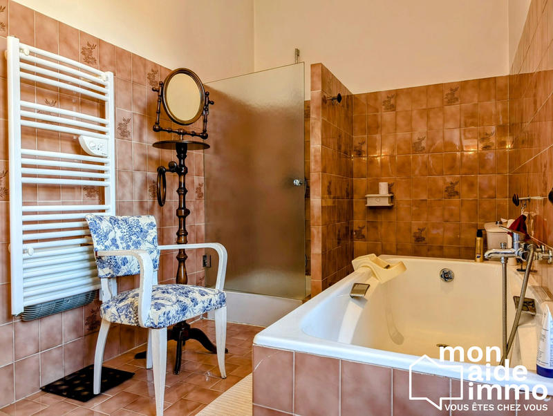 Maison - 176 m² - 8 pièces