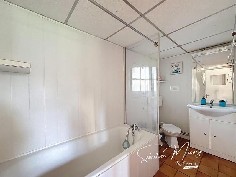 Maison - 229 m² - 9 pièces