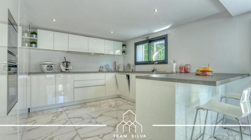 Maison - 160 m² - 6 pièces