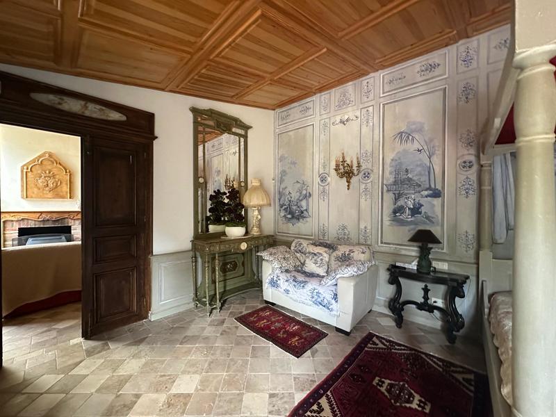 Villa - 292 m² - 8 pièces