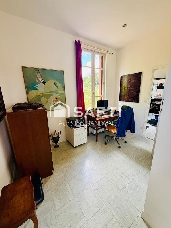 Maison - 202 m² - 7 pièces