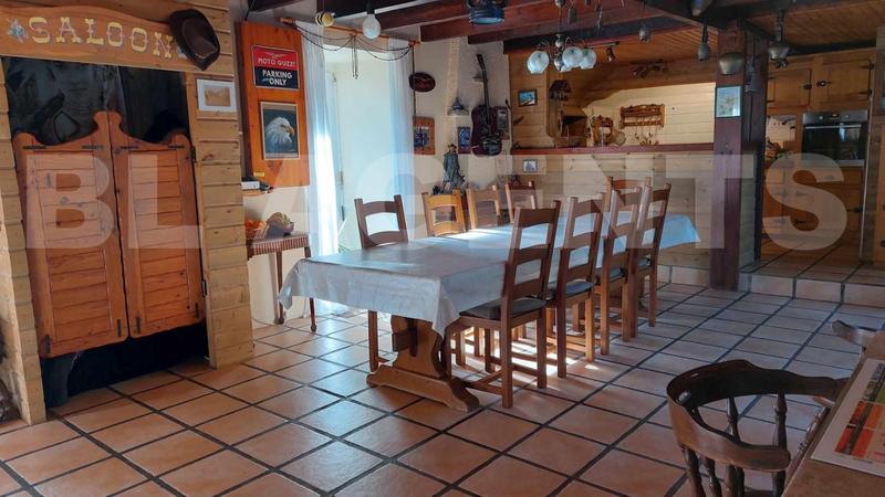 Maison en pierre - 140 m² - 4 pièces