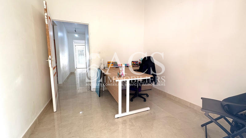 Maison - 200 m² - 7 pièces