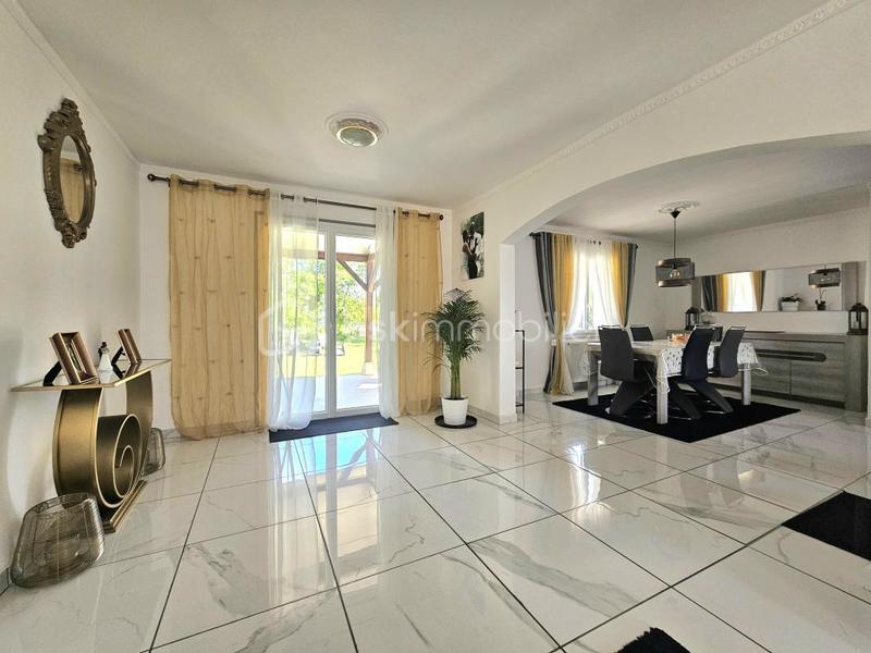 Maison - 120 m² - 6 pièces