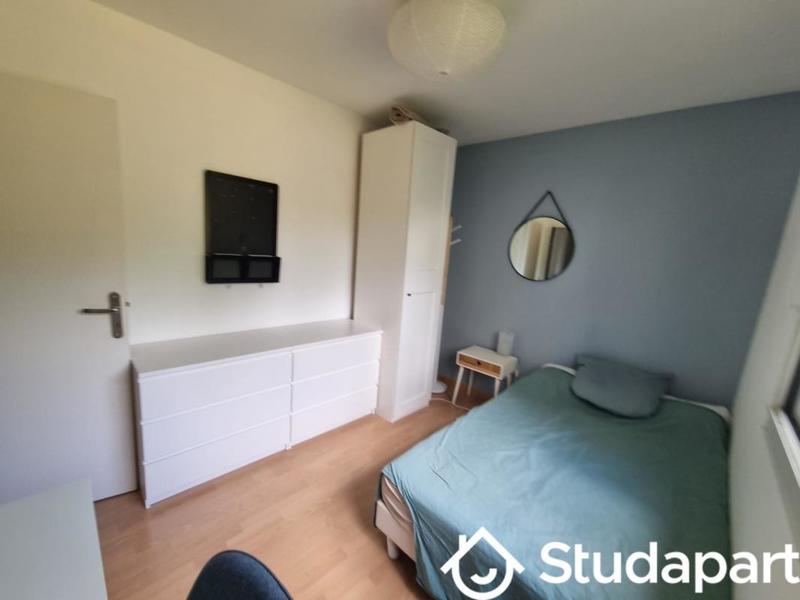 Chambre - 10 m² - 1 pièce