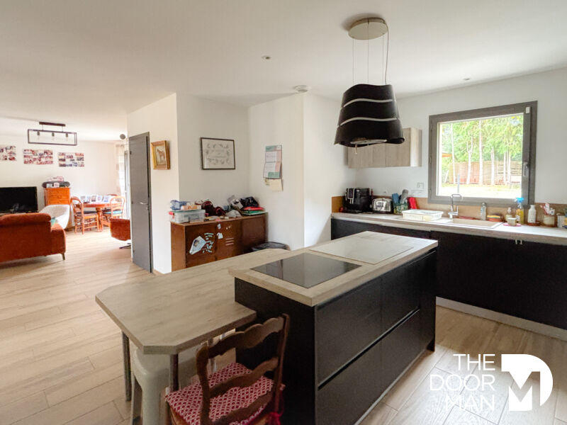 Maison - 197 m² - 7 pièces