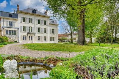 Maison de maîtres - 497 m² - 14 pièces