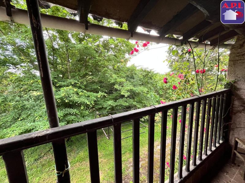 Maison - 202 m² - 6 pièces