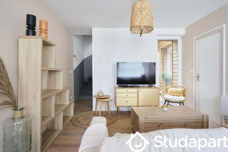 Chambre - 9 m² - 1 pièce