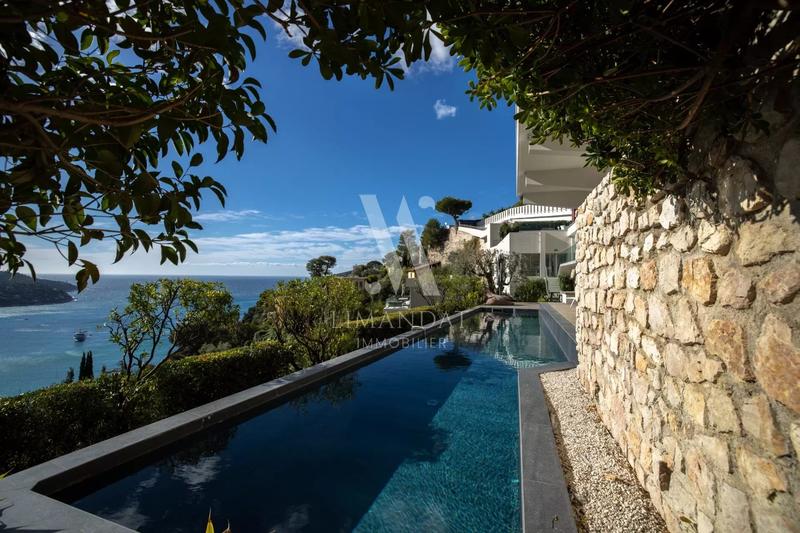 Villa - 440 m² - 8 pièces