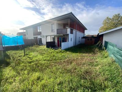 Appartement - 80 m² - 3 pièces