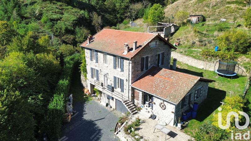 Maison - 168 m² - 6 pièces