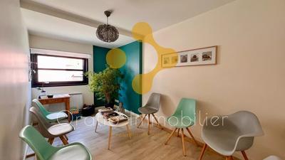 Local d'activités - 79 m² - 5 pièces