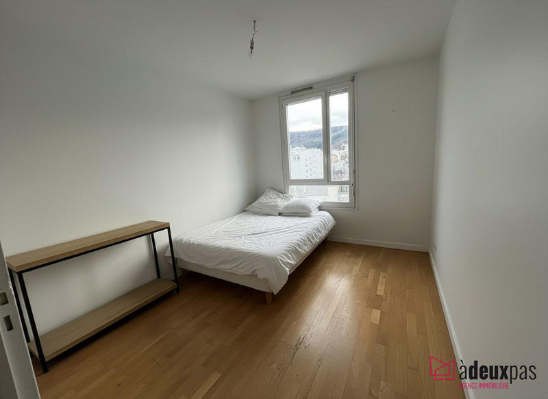 Appartement - 121 m² - 6 pièces