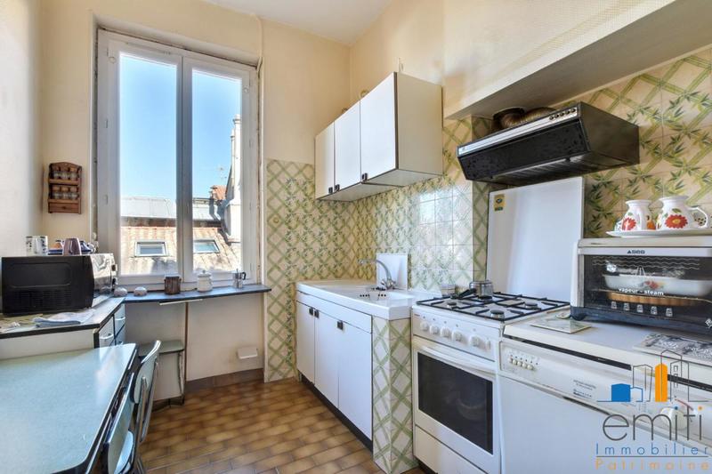 Appartement - 99 m² - 4 pièces