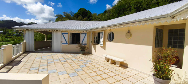 Villa - 351 m² - 9 pièces