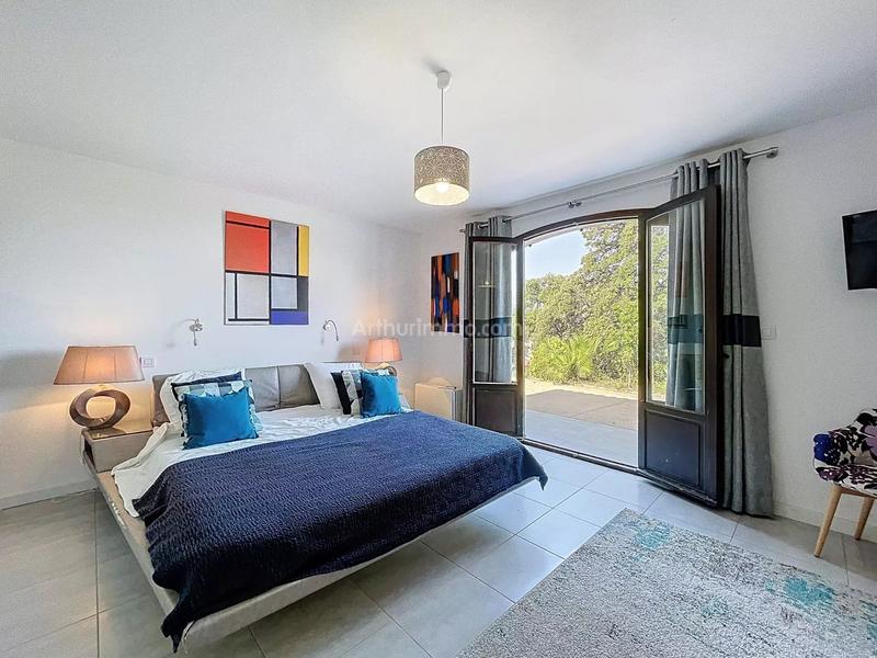 Maison - 378 m² - 7 pièces