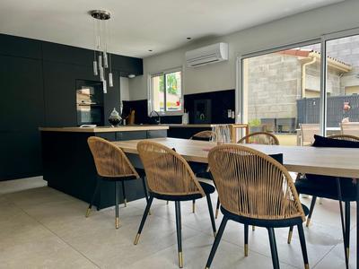 Maison - 92 m² - 4 pièces