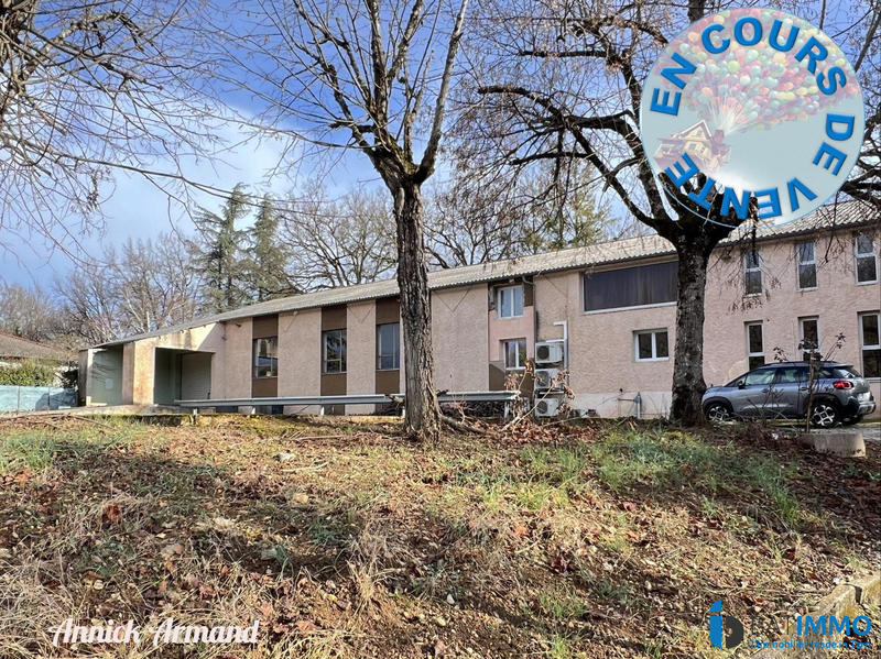 Local d'activités - 740 m²