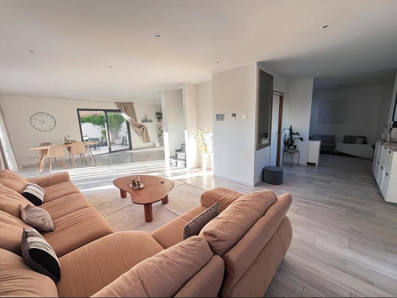 Villa - 143 m² - 5 pièces