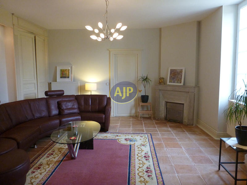 Maison - 540 m² - 15 pièces