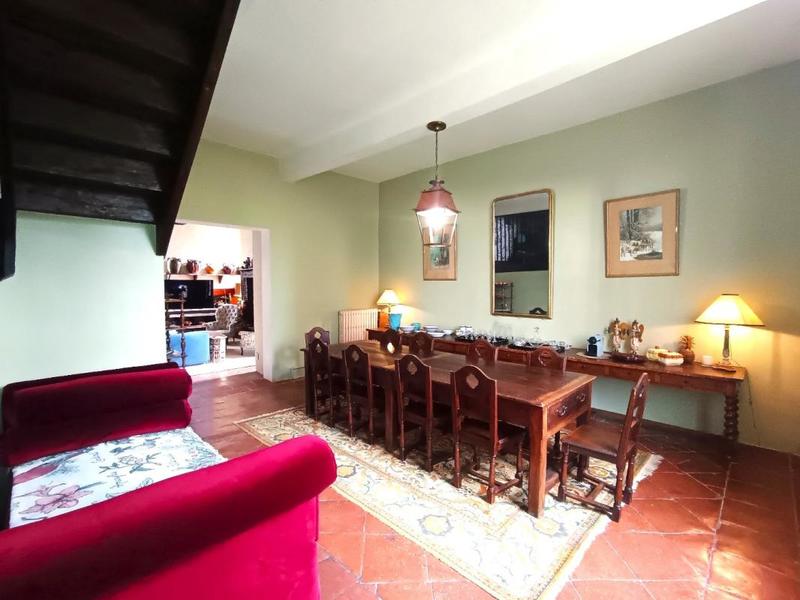 Château - 830 m² - 23 pièces